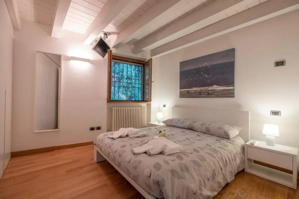 Happy Guest Apartments - Lake & Style Riva di Solto